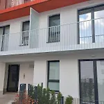 Zyczliwy Z Garazem Apartamento Varsovia