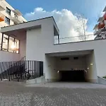 Zyczliwy Z Garazem *