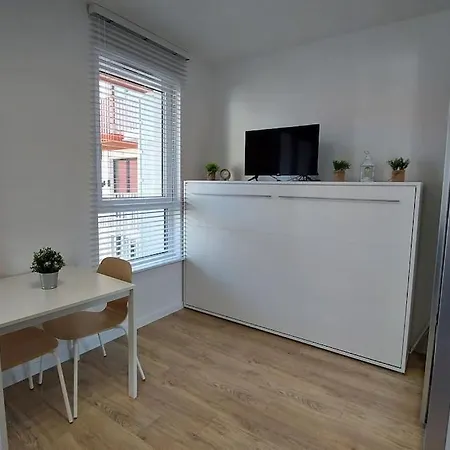 Apartment Zyczliwy Z Garazem