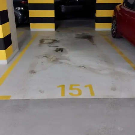 Daire Zyczliwy Z Garazem