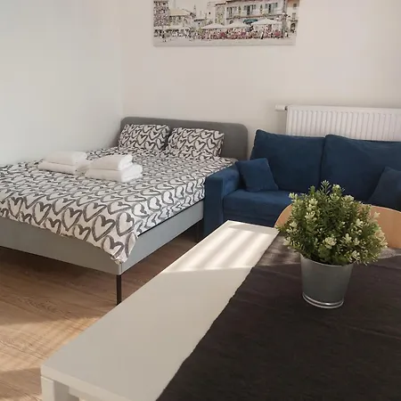 Zyczliwy Z Garazem * Warsaw