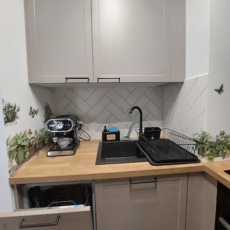 Zyczliwy Z Garazem * Warsaw