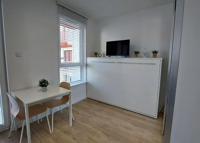 Apartamento Zyczliwy Z Garazem