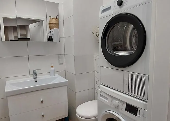 Apartamento Zyczliwy Z Garazem Varsóvia