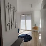 Zyczliwy Z Garazem Appartement Varsovie