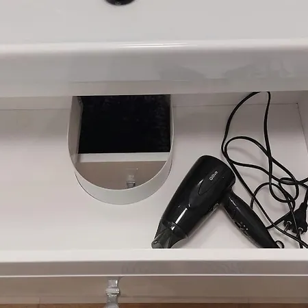 Zyczliwy Z Garazem Βαρσοβία